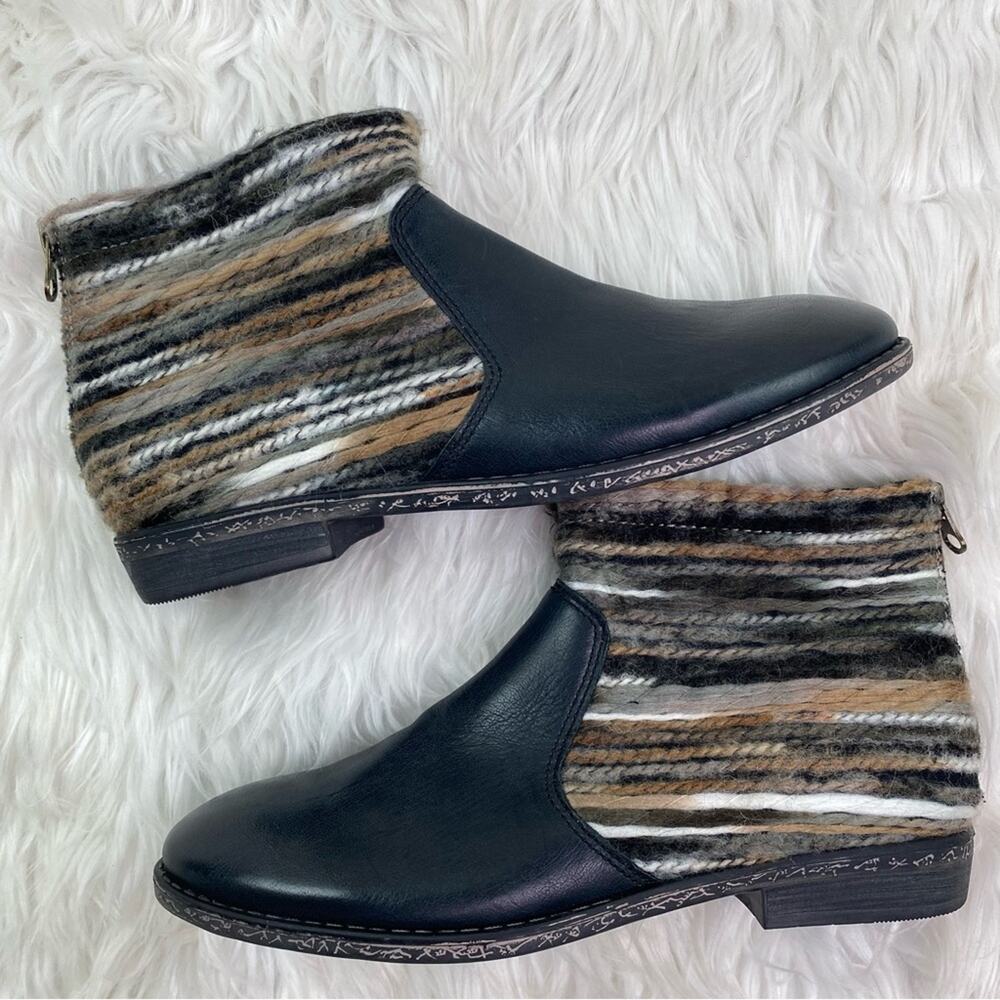 OTBT Women's‎ Tilton Ankle Boot Gray Size 8 Aztec Stripe